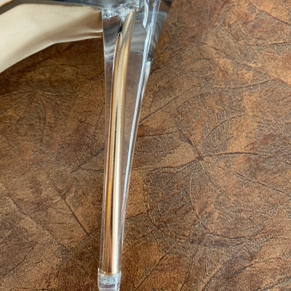 Call it Spring Thaoven heels - Picture 3 of 3